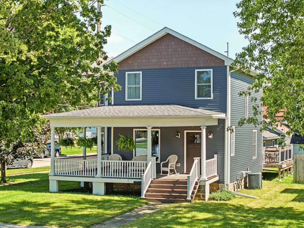 1202 1st Center Avenue, Brodhead, WI 53520 - #1