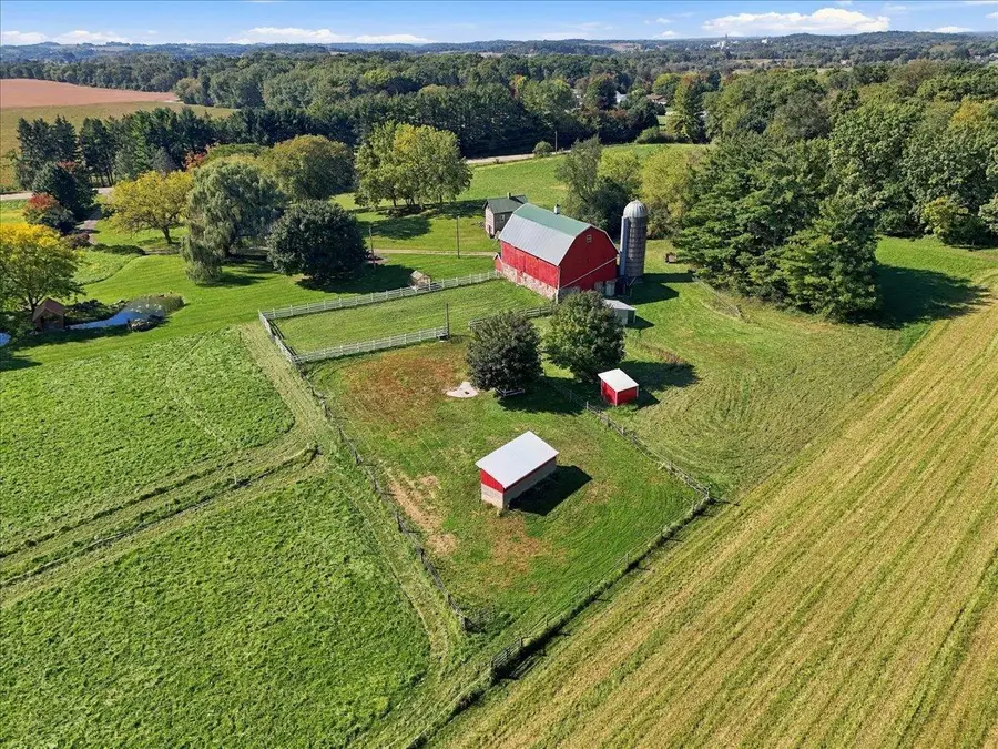 1942 County Road BB, Cottage Grove, WI 53527 - #3