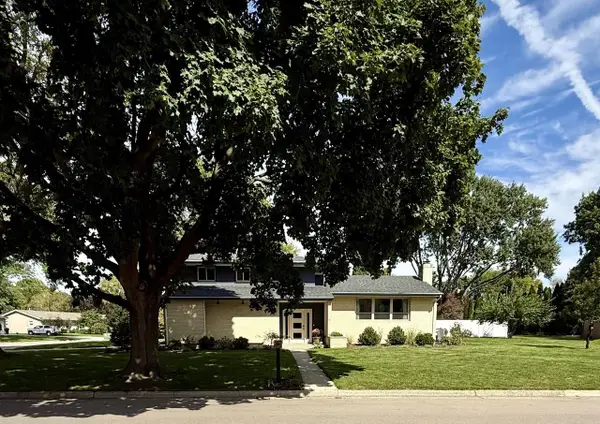 409 Winnebago Drive, Janesville, WI 53545