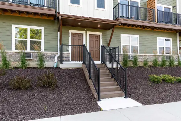 2674 Notre Dame Drive #703, Madison, WI 53711