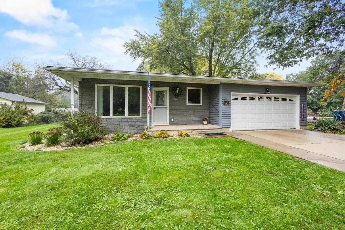 700 Kenwood Circle, Verona, WI 53593 - #1