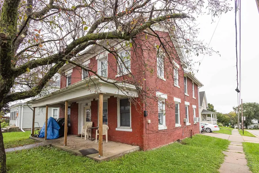 95 W Pine Street, Platteville, WI 53818 - #2