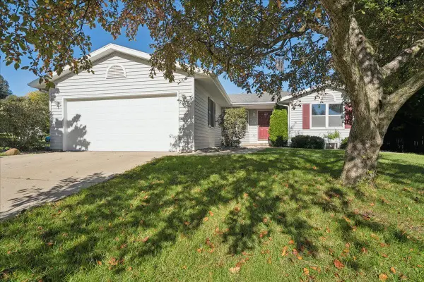 431 Thomas Court, Oregon, WI 53575