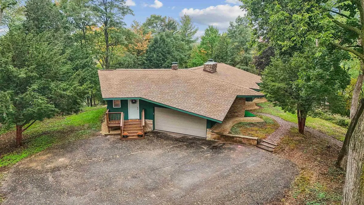 440 N Webb Avenue, Reedsburg, WI 53959 - #1