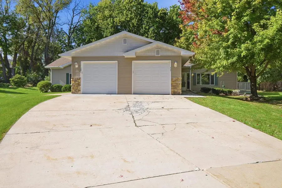 704 Riverview Court, Jefferson, WI 53549 - #2
