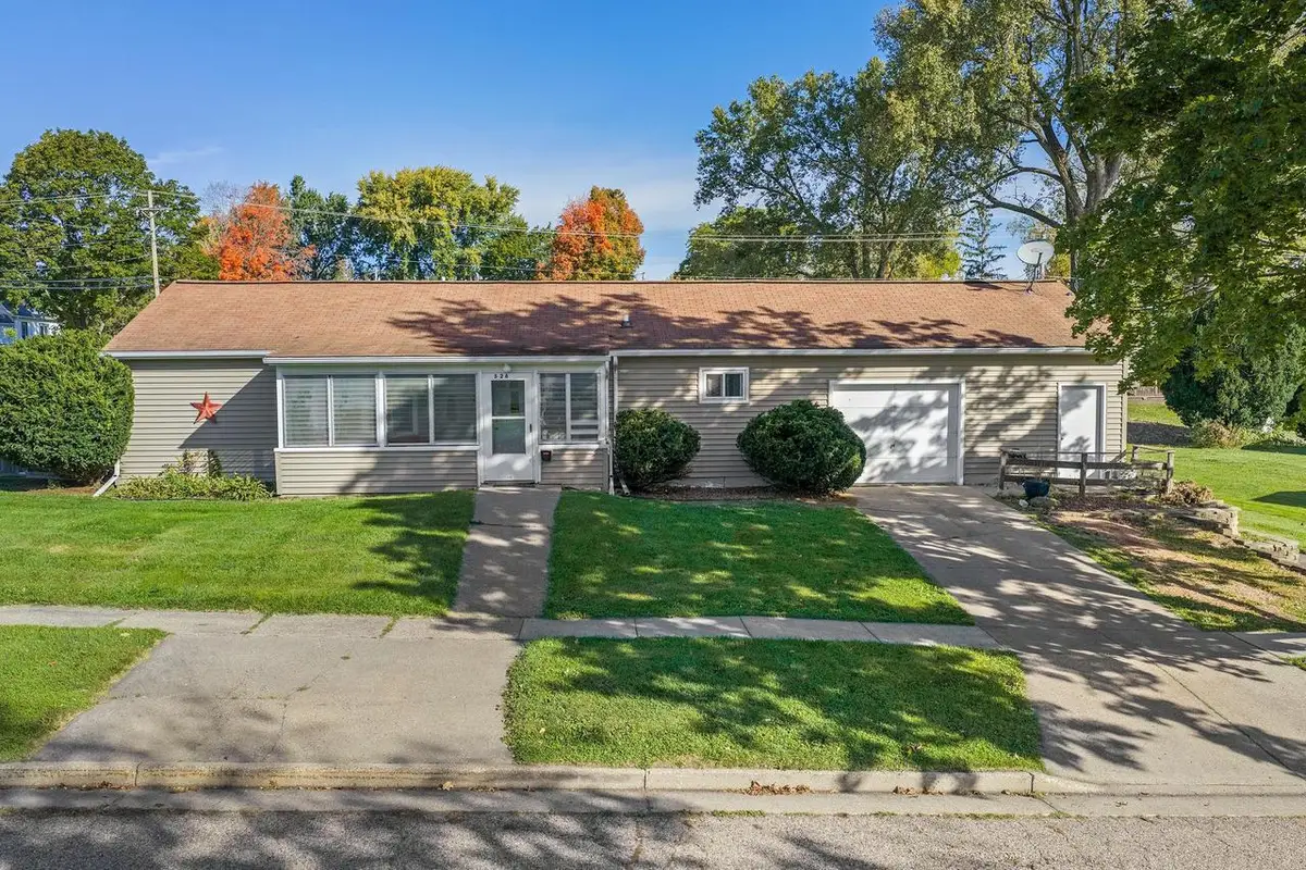 526 Badger Drive, Baraboo, WI 53913 - #1