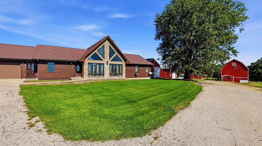 15910 Furnace Hill Road, Darlington, WI 53530 - #2