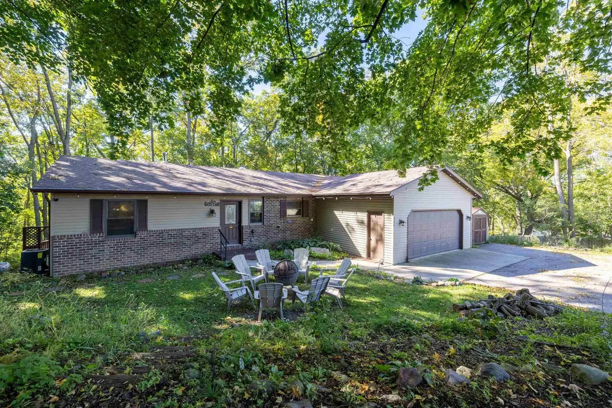 906 2nd Street, Baraboo, WI 53913 - #1
