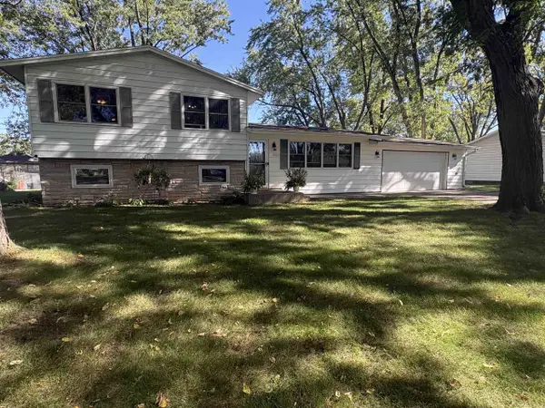 2421 S Dewey Avenue, Beloit, WI 53511
