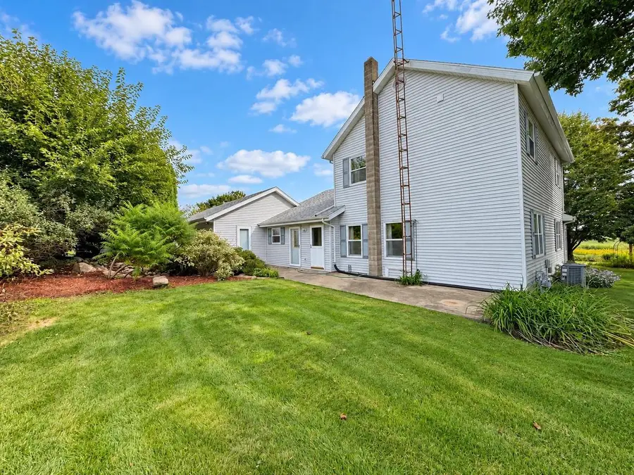 208 E Main Street, Cobb, WI 53526 - #3