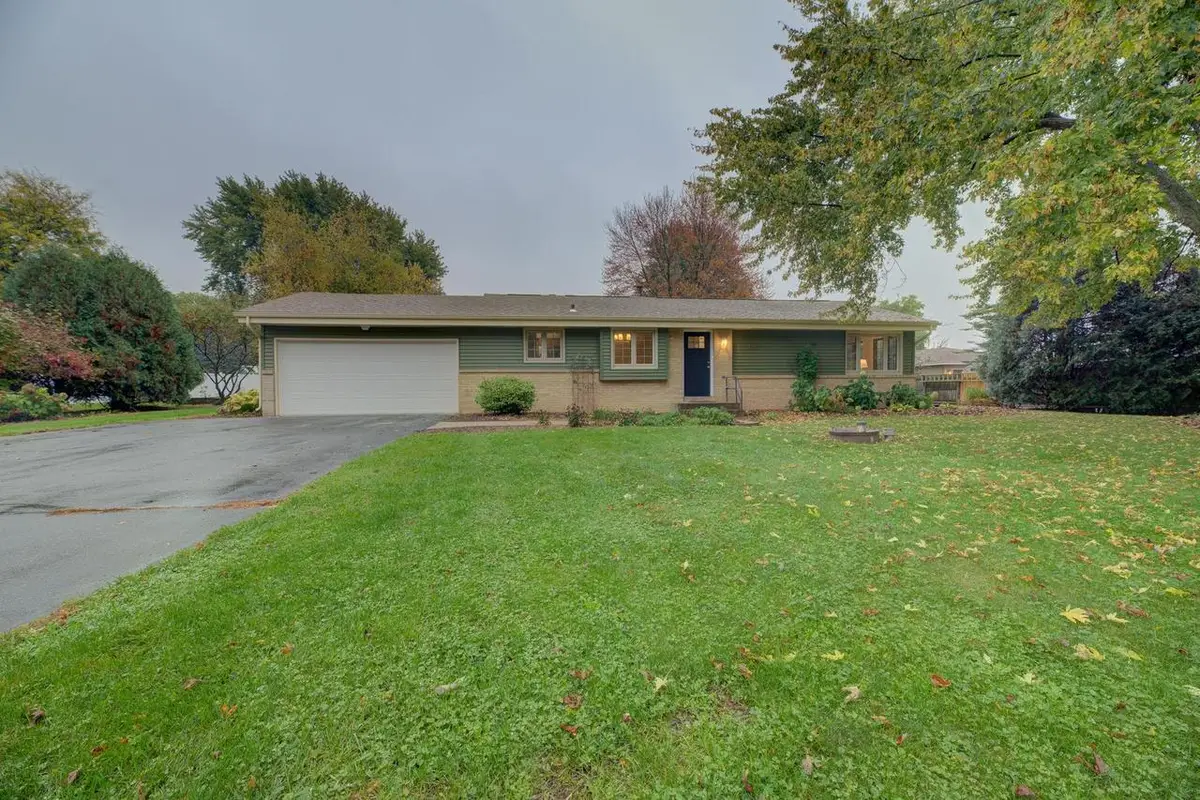 4112 N Galaxy Drive, Janesville, WI 53546 - #1
