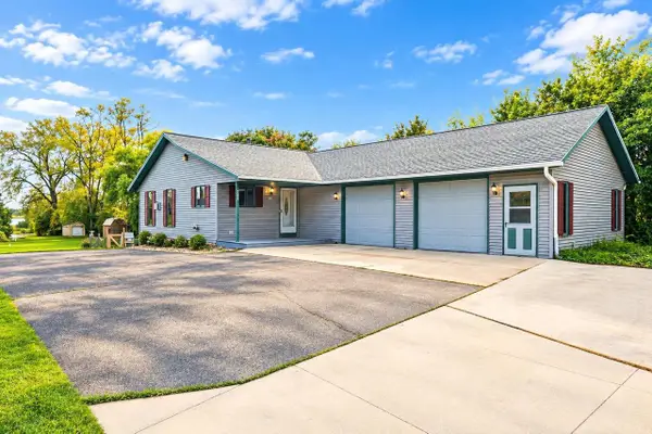 727 E Clay Street, Whitewater, WI 53190