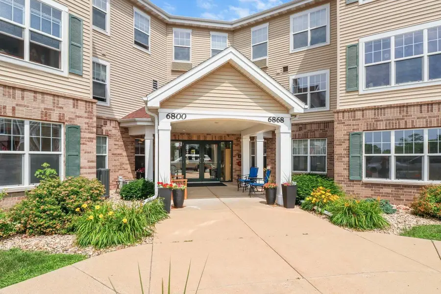 6835 Parkside Circle, Windsor, WI 53532 - #2
