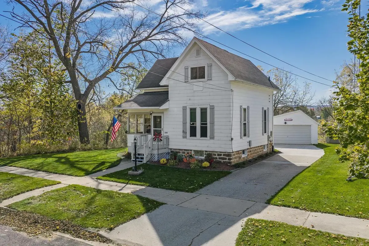 217 Clark Street, Reedsburg, WI 53959 - #1