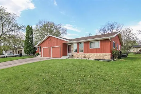 312-314 Valeria Drive, Deforest, WI 53532
