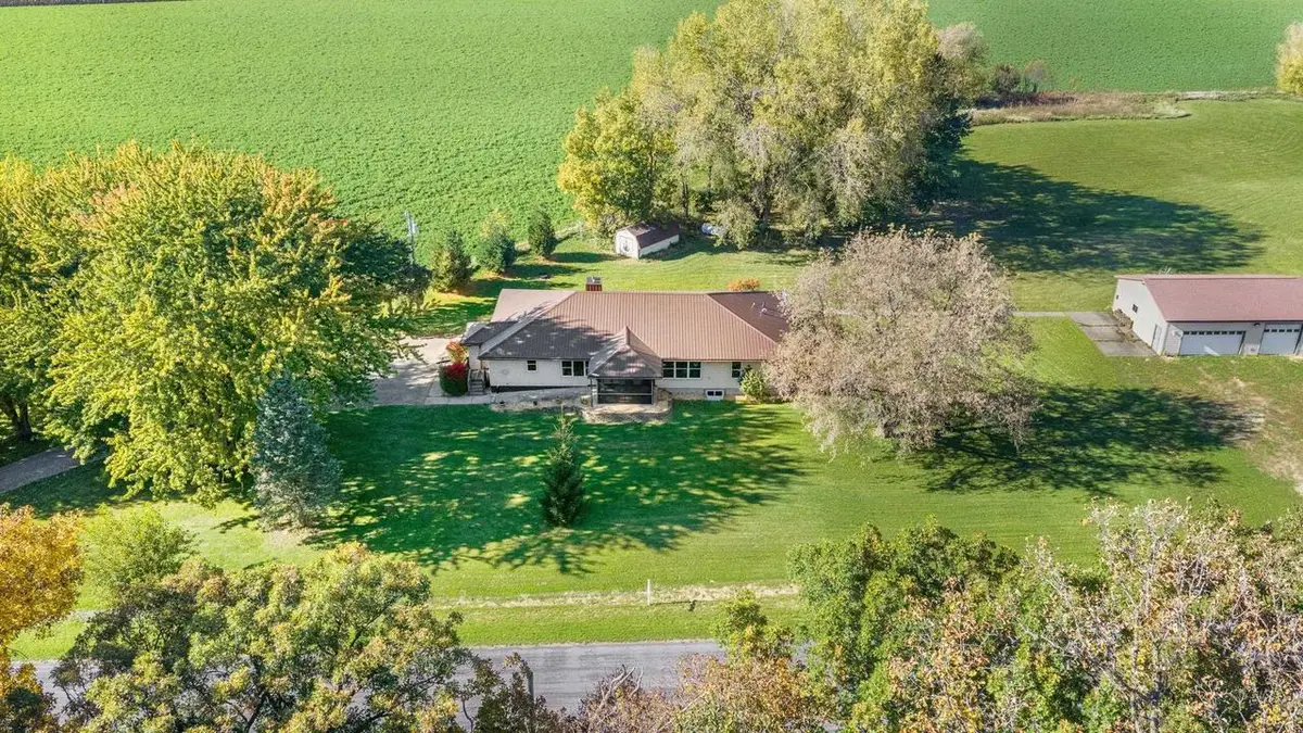 1642 Greenway Road, Sun Prairie, WI 53590 - #1