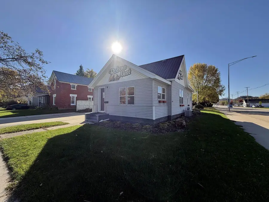 383 W 3rd Street, Richland Center, WI 53581 - #3