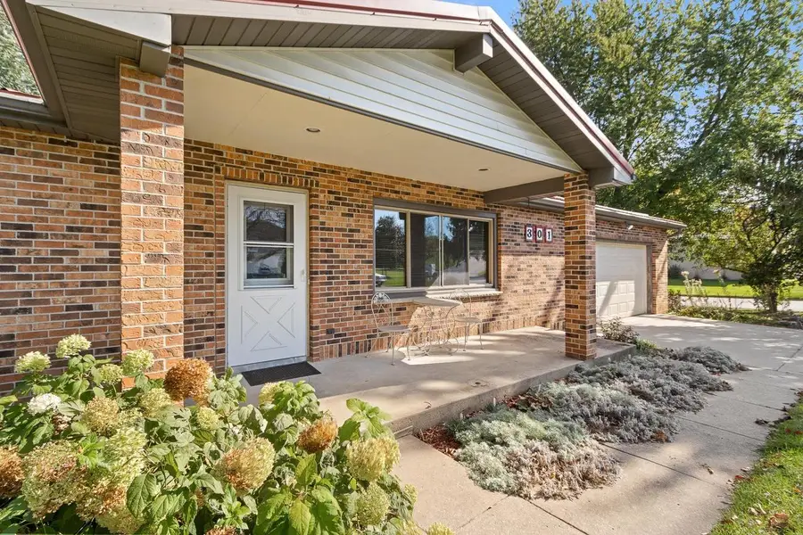 301 Scott Road, Mount Horeb, WI 53572 - #3