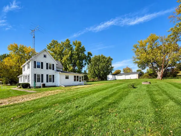 8223 E Creek Road, Janesville, WI 53546