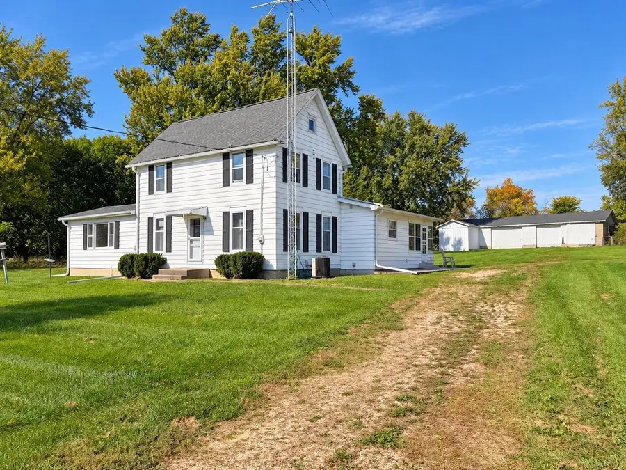 8223 E Creek Road, Janesville, WI 53546 - #2