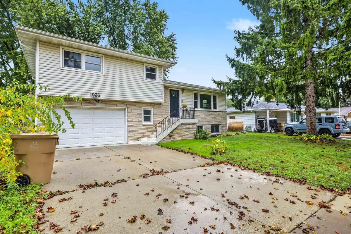1925 Elka Lane, Madison, WI 53704 - #1