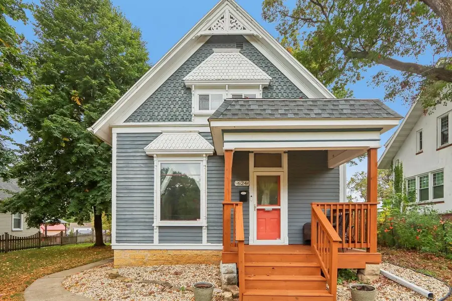 624 S Garfield Avenue, Janesville, WI 53545 - #2