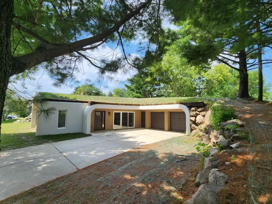 3486 Whytecliff Way, Sun Prairie, WI 53590 - #2