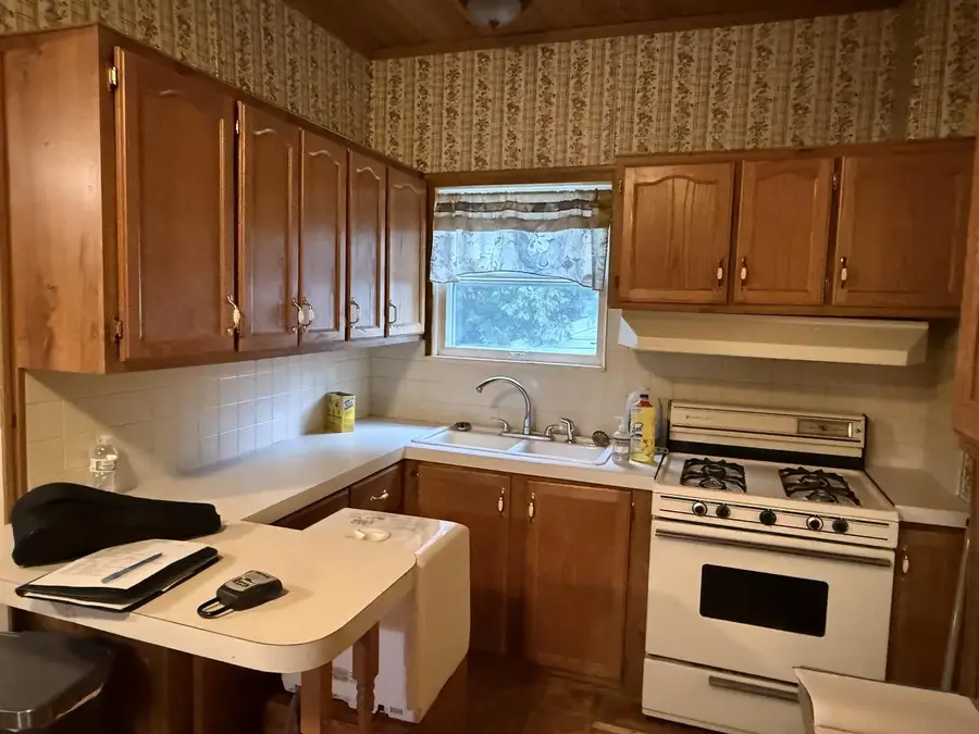 513 Congress Street, Bloomington, WI 53804 - #3