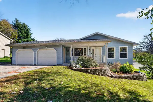 201 Hickory Drive, Mount Horeb, WI 53572