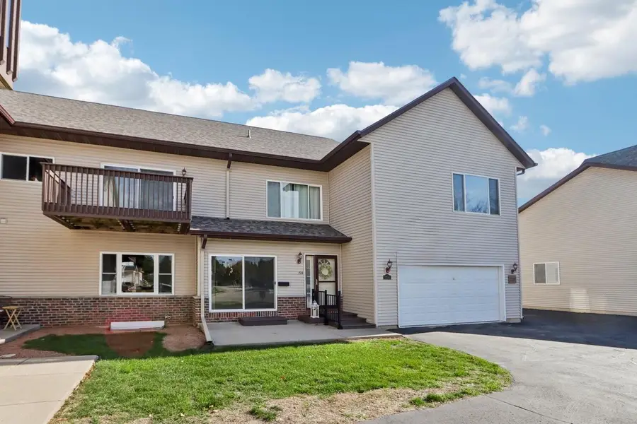724 Cherokee Path #12, Lake Mills, WI 53551 - #2