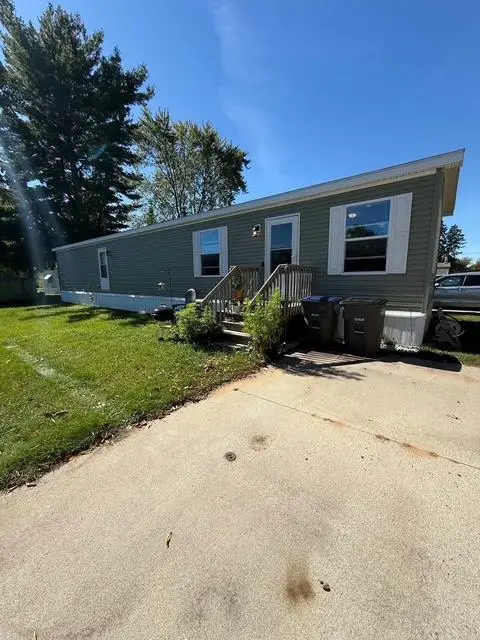 #7 Beechwood Drive, Sheboygan, WI 53081