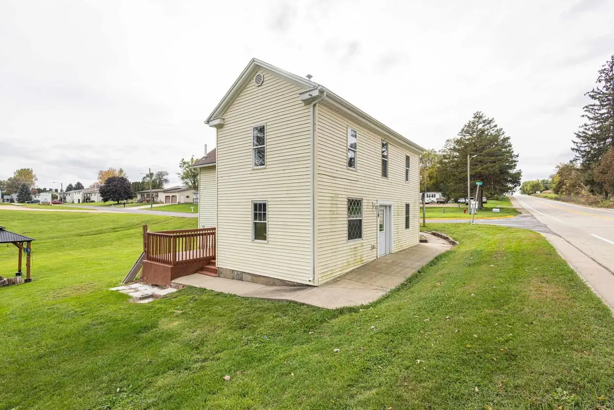 479 W Main Street, Benton, WI 53803 - #1