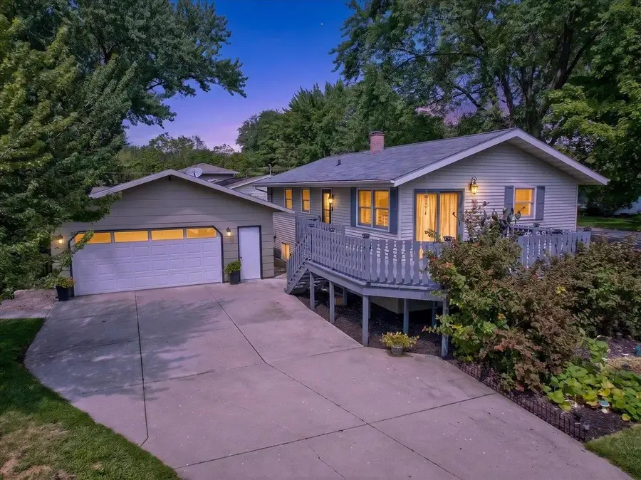 908 Shirley Street, Stoughton, WI 53589 - #3