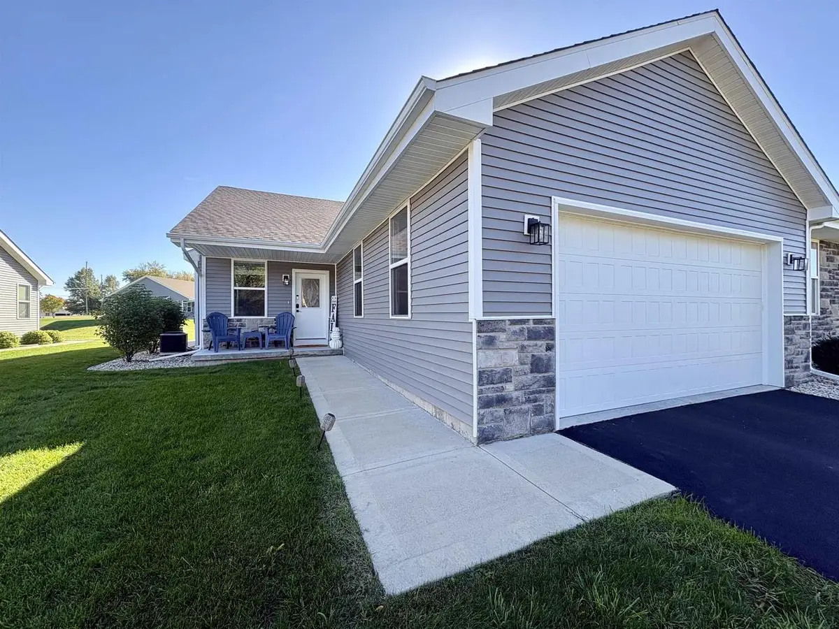 217 W Meadows Drive, Edgerton, WI 53534 - #1