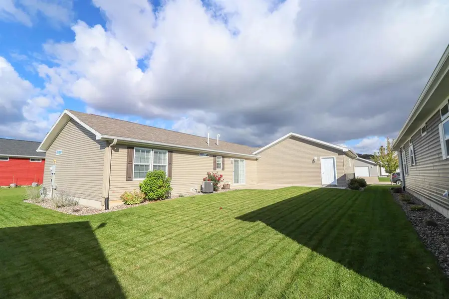 3048 Sarah Lane, Holmen, WI 54636 - #3