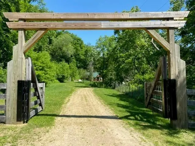 6260 Brewery Hollow Road, Cassville, WI 53806 - #3