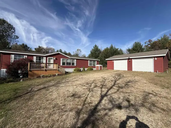 275 Ember Ct Road, Oxford, WI 53952