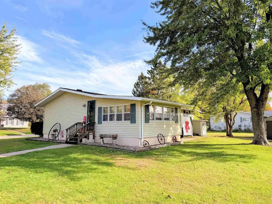 405 S Buchanan Street, Prairie Du Chien, WI 53821 - #3
