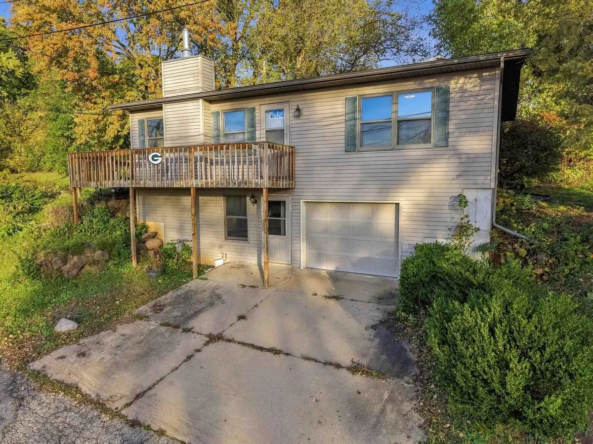 8 E Deerfield Street, Deerfield, WI 53531 - #1
