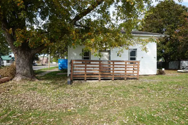 808 S Michigan Street, Prairie Du Chien, WI 53821