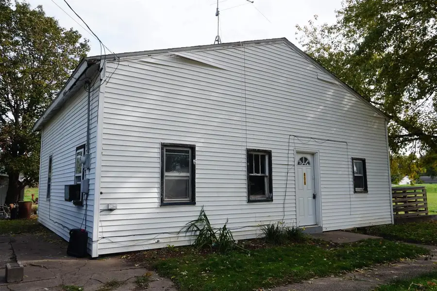 808 S Michigan Street, Prairie Du Chien, WI 53821 - #2