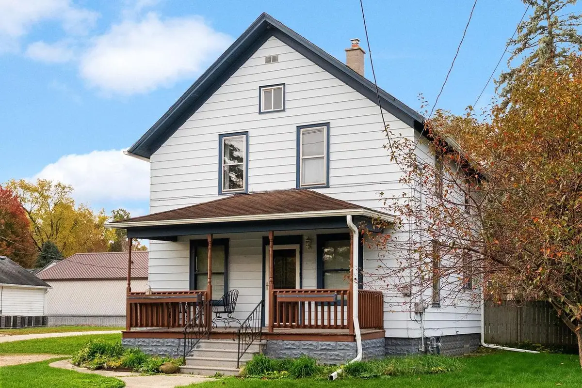 412 E Beloit Street, Orfordville, WI 53576 - #1