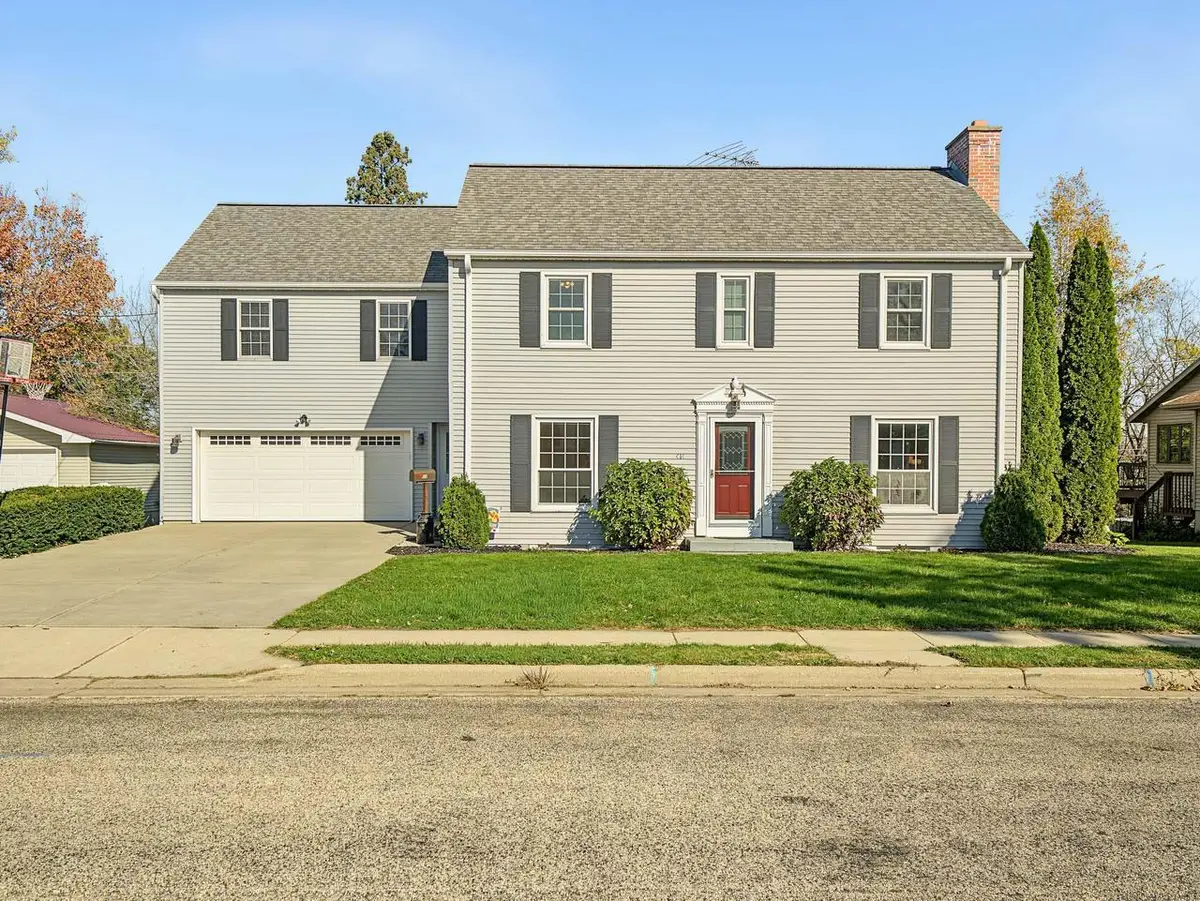 414 E Merrimac Street, Dodgeville, WI 53533 - #1