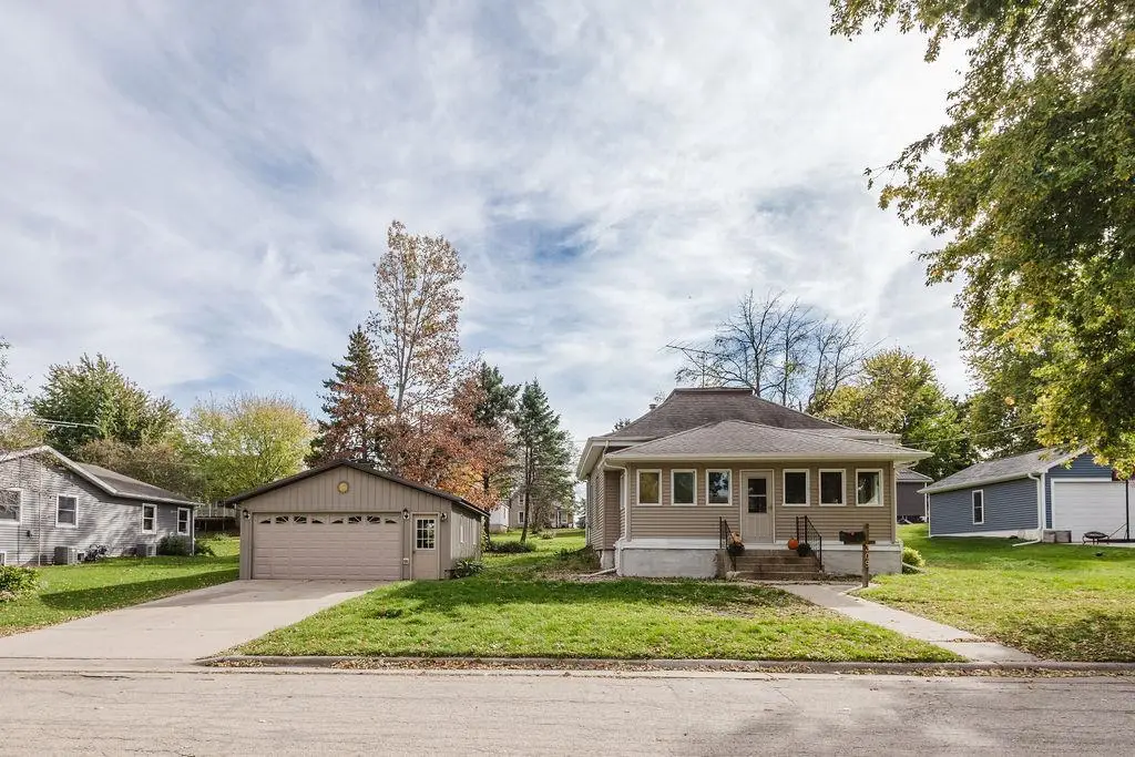309 E Chapel Street, Dodgeville, WI 53533 - #1