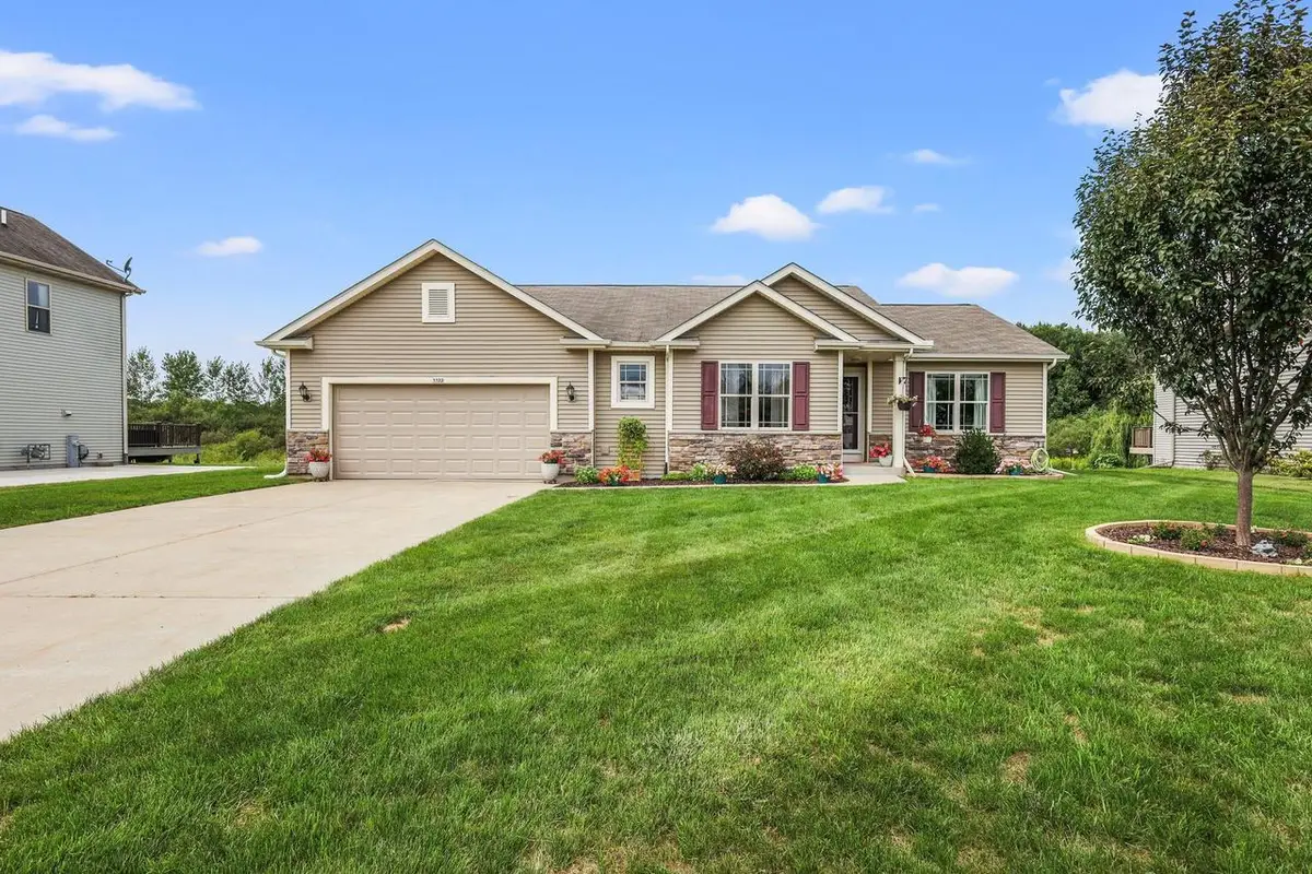 1132 Red Oak Circle, Watertown, WI 53094 - #1
