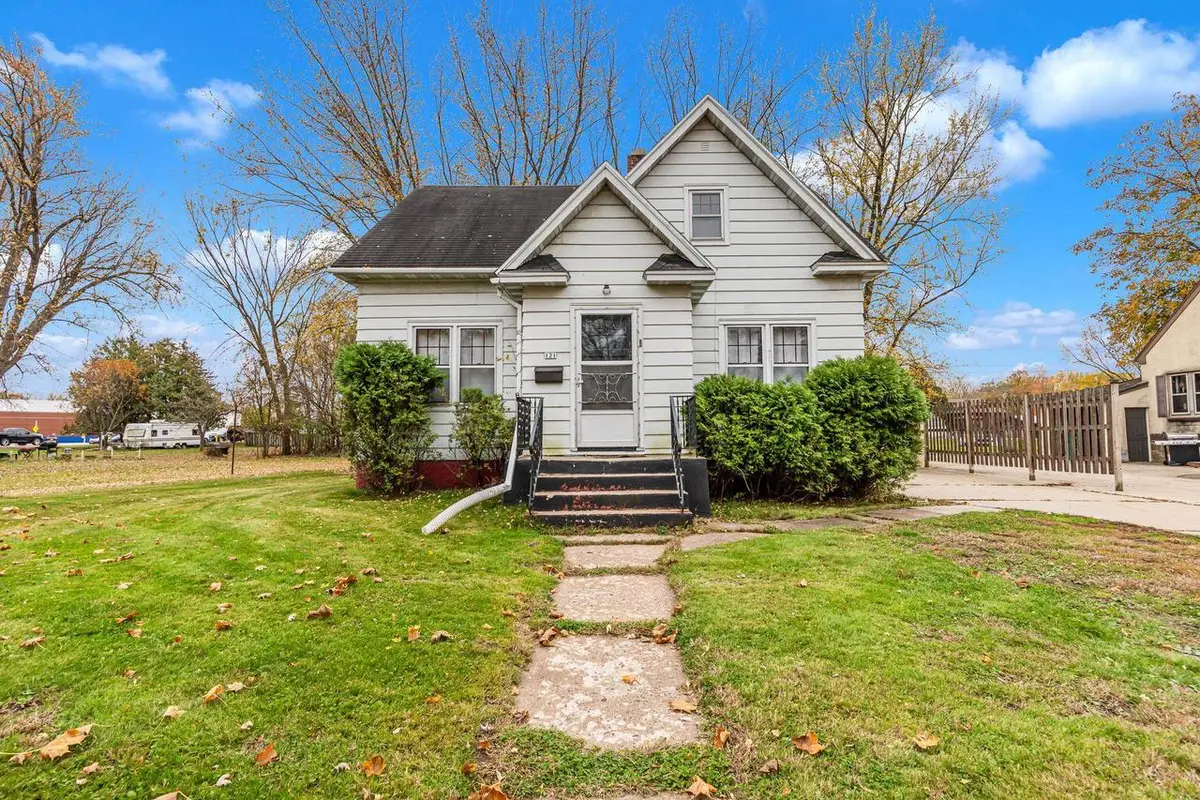 121 Buehler Avenue, Nekoosa, WI 54457 - #1