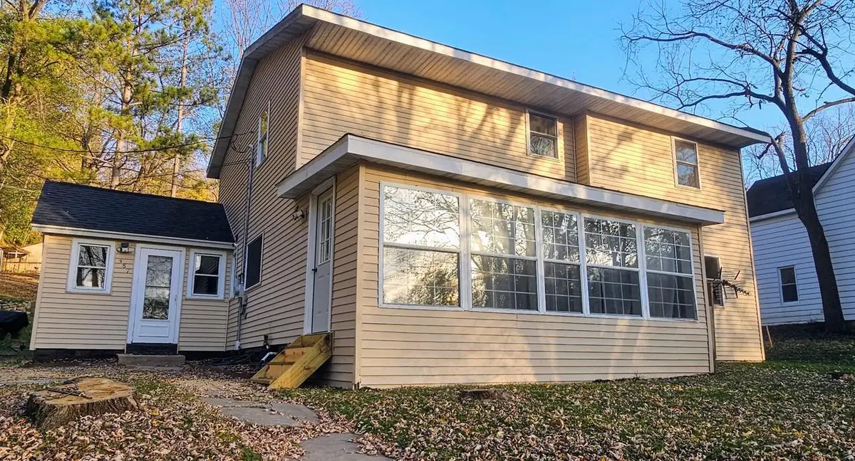587 N Walnut Street, Richland Center, WI 53581 - #1