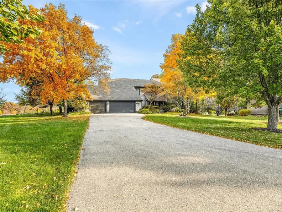 414 Clearview Court, Janesville, WI 53548 - #2