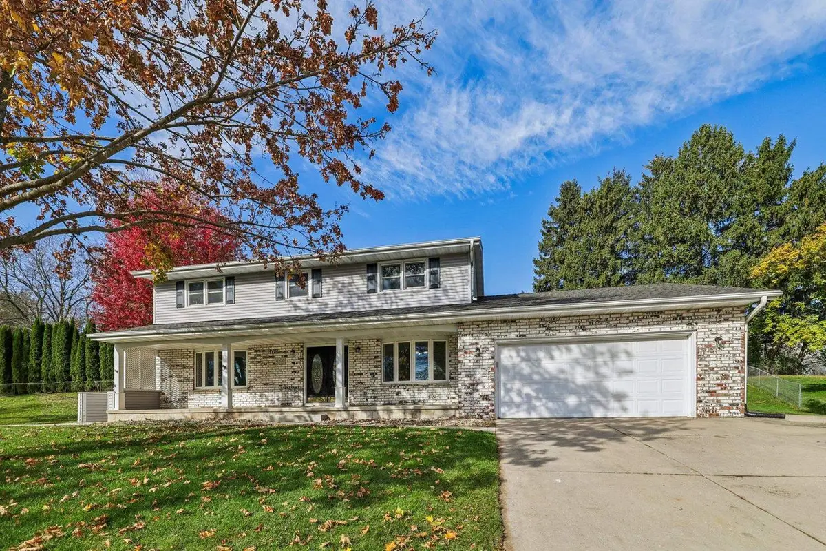 1000 Surrey Court, Sun Prairie, WI 53590 - #1