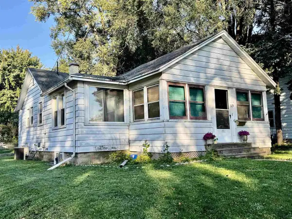 319 N Pine Street, Janesville, WI 53546